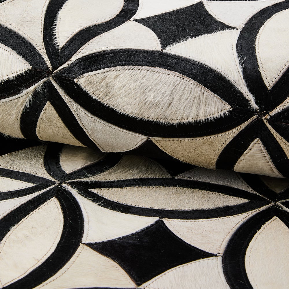Mackenzie-chilllds White Kyoto Hair on Hide 6′ Round Rug - Image 2