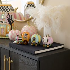 Alternative view of Mackenzie-chilllds Trick or Treat Train