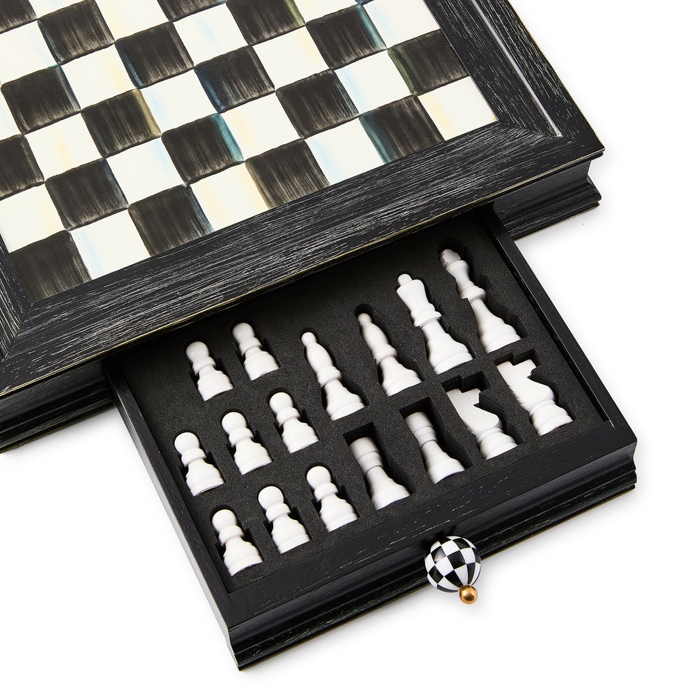 Courtly Check Chess Set - Image 3