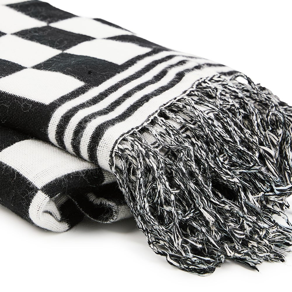 Black & White Check Throw - Image 3