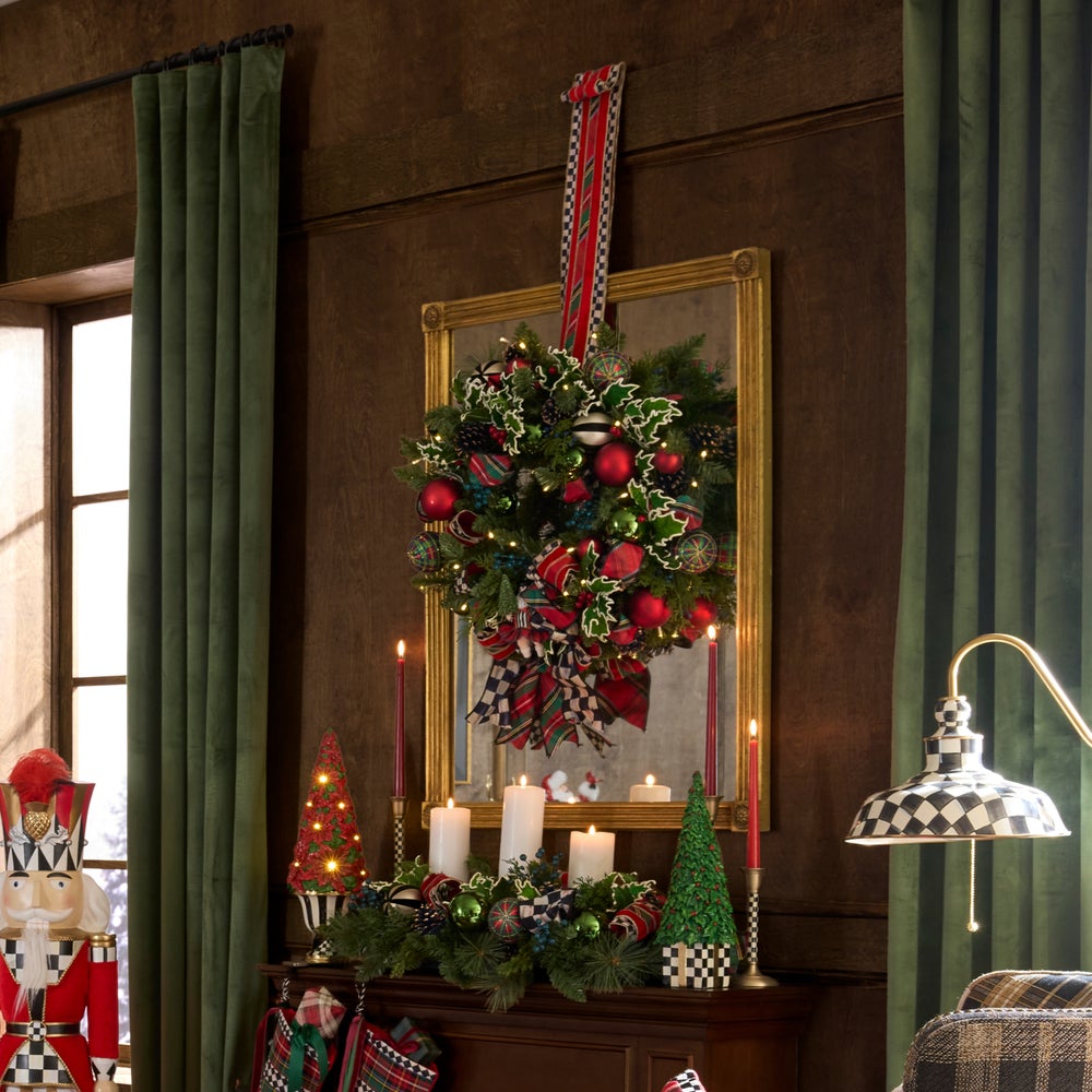 Mackenzie-chilllds Tartastic Illuminated Wreath