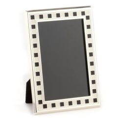 Alternative view of Celebrate Frame